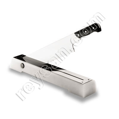 Fish processing knives