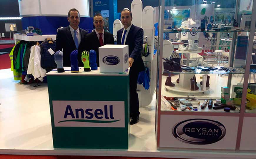 Ansell works with the new presentation Reysan glove anticorte Versatouch 74718