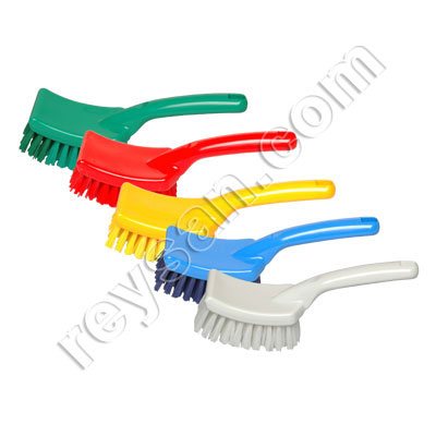 BRUSH WITH SEMI HARD HANDLE 26