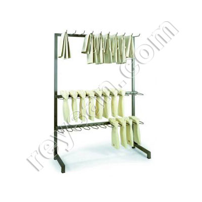 BOOTS HANGER AND APRONS