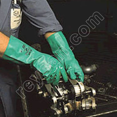 GLOVE ANSELL ALPHATEC SOLVEX 37675