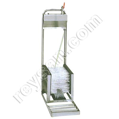 MANUAL BOOT AND SOLE CLEANER