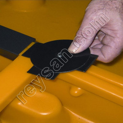 RETENTION FLOOR CENTRAL JOINT