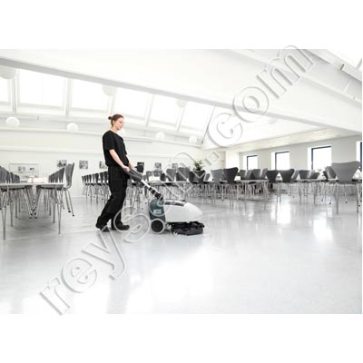 NILFISK SCRUBTEC 351 SCRUBBER