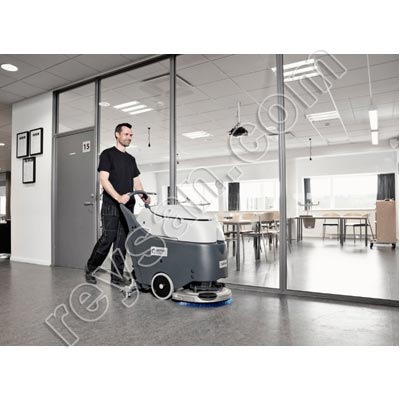 NILFISK SCRUBTEL 450 SCRUBBER