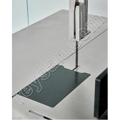 GLOVE SENSOR ON TABLE