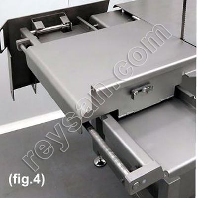 MOBILE HALF TABLE CUTTING SURFACE