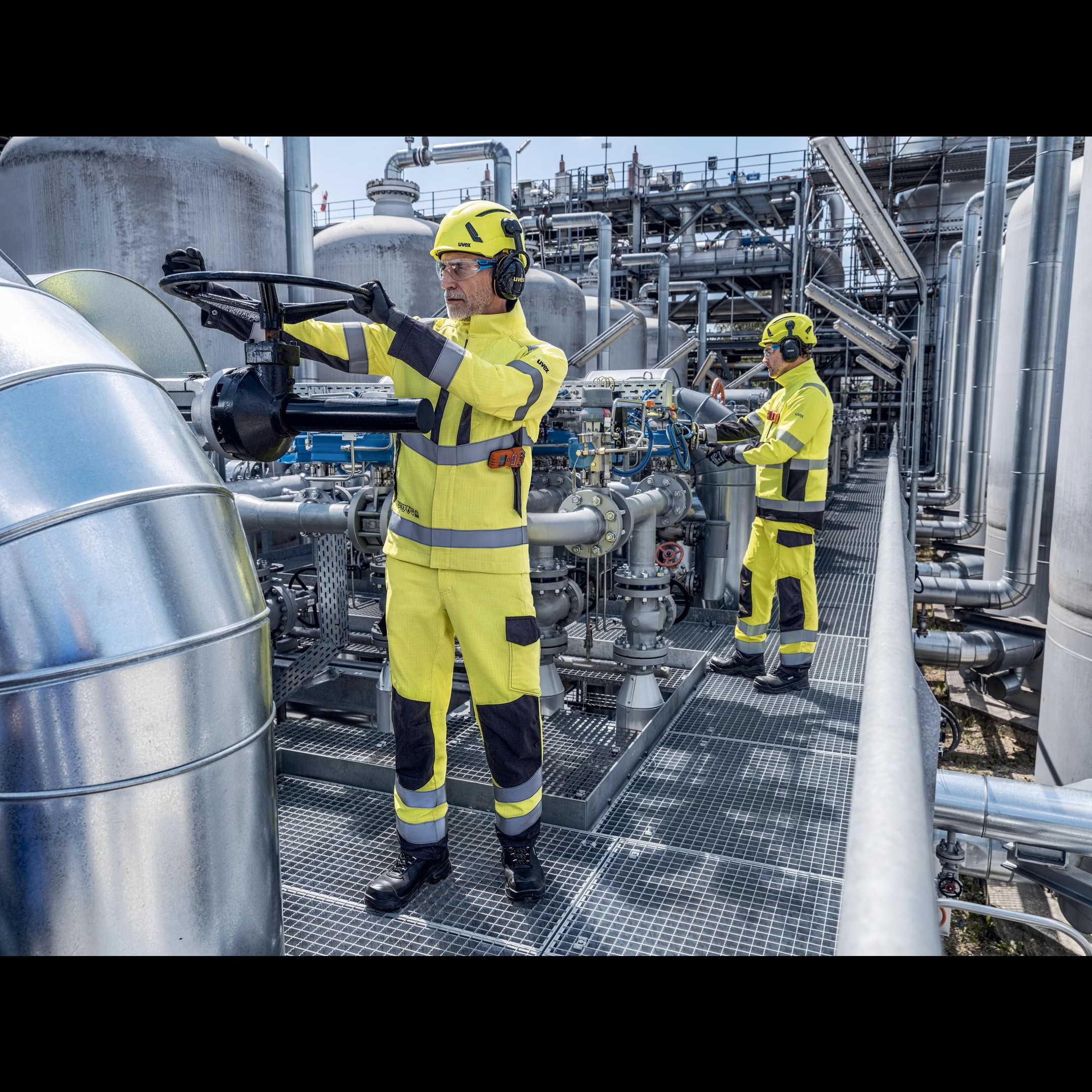 UVEX MULTI-NORM HIGH-VISIBILITY WORK TROUSERS